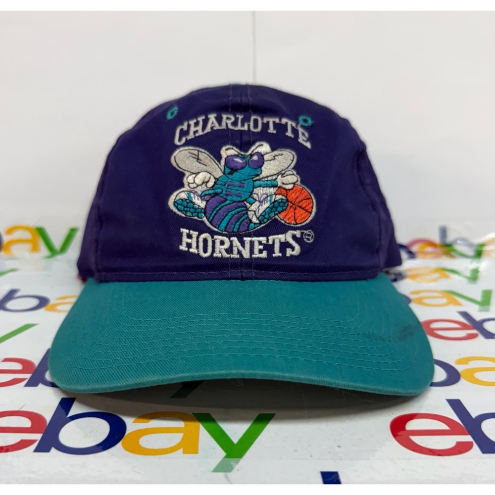 90s VINTAGE CHARLOTTE HORNETS SPORTS SPECIALTIES NBA SNAPBACK TWILL